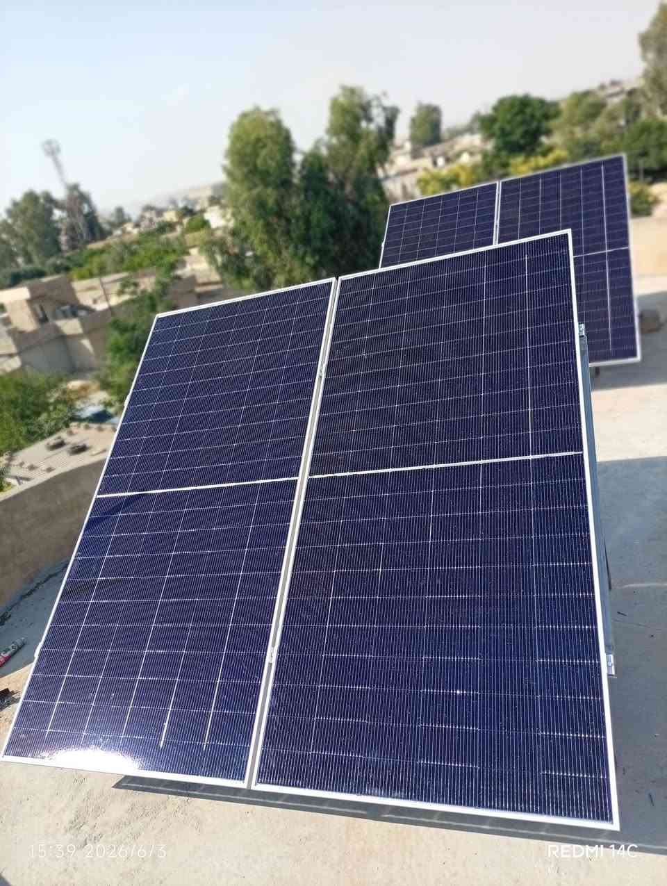 منضومات شمسيه بضمان انفلتر وبطارية ليثيوم 10 سنوات 
#المصداقيه_اساس_النجاح
#شركة_الملاك_للطاقه_الشمسيه_المتجددة_بكوالتي_ومواد_عالية_الجودة_اخـــتـــيارك_الأمـــــثل

#تم_بحمد_الله_تنصيب_منضومة
 
#_محافظة_اربيل

#قرية_صفيه

#8امبير_نهاري

#5امبير_ليلي 

4.✅بطاريات (KEMMO)ضمان 7 سنوات 
عمر أطول وأكثر أمانًا
فوسفات الحديد الليثيوم من الدرجة A+ من EVE.
نظام إدارة البطارية مع حماية متعددة المستويات.
2. ✅سهل التركيب والاستخدام
التطبيقات: السكنية، والتجارية، والصناعية، والأنظمة خارج الشبكة، والربط بالشبكة، والاستهلاك الذاتي.
متوافق مع جميع محولات الجهد 48 فولت التي تدعم بطاريات فوسفات الحديد الليثيوم (LFP).
3.✅ مرن وقابل للتوسيع
تصل سعة الطاقة للنظام إلى 229 كيلوواط ساعة، وذلك عند تشغيل ما يصل إلى 16 وحدة بالتوازي.

4.✅ الامتثال
UN38.3، MSDS، CE-ROHS، IEC-61000.

5.✅ كثافة طاقة أعلى
تشغل البطارية مساحة أقل وتبلغ كثافة الطاقة فيها 166 واط/ساعة لكل كيلوغرام.

انفرتر ديا (TECHNO) هو جهاز محول طاقة هجين ذكي يدمج وظائف الطاقة الشمسية وإدارة البطاريات وشبكة الكهرباء، يتميز بالمرونة في العمل On-Grid (متصل بالشبكة) أو Off-Grid (مستقل)، يدعم مصادر طاقة متعددة، ويوفر تحويلًا سريعًا للطاقة، مع شاشات لمس ومراقبة عن بعد وحماية متقدمة، مناسب للاستخدامات السكنية والتجارية لتوفير طاقة نظيفة ومستقرة، مع القدرة على تقسيم الأحمال وتوسعة النظام. 

✅إخراج موجة جيبية نقية.
✅ثلاثة أنواع من وضع الشحن.
✅نوعان من وضع إخراج التيار المتردد.
✅يعمل مع أو بدون بطارية.

✅الواح شمسية  سعة 615 واط وجهين بازبار16( لونجي)   #ضمان_15سنه_وتشغيل_30_سنه

 

🔆كادر مختص م̷ـــِْن المهنديسن بافضل وادق الاجهزة 

المكونات 👇
⭐️قواعد حديد مغلون 
⭐️اسلاك خاصة بالتيار المستمر DC 
⭐️اسلاك خاصة بالتيار المستمر DC
⭐️قواطع خاصة بالتيار المستمر DC 
⭐️توصيلات MC4 
⭐️اجهزة الحماية
ــــــــــــــــــــــــــــــــــــــ
علمآ شركتنا تعمل في جميع المحافظات 
ضمانات حقيقية 
صيانة مجانية 
#للتواصل والاستفسار اكثر يرجى الاتصال عبر الارقام التالية

📱 كورك : ***********
📱اسيا    : ***********
📱زين     : ***********

#الوا_بطاريات_انفيرتر_العراق_موصل_كوير_مخمور_بغداد_كركوك_الحويجة_الشرقاط_قراج_تلعفر_ربيعة_ناحية #العباسي #الشورة #حمام #العليل #خبات #اسكي #موصل #كلك #كركوك #حي #النصر #ناحية #أنظمة #الطاقة #الشمسية #تدريب #متقدم #الطاقة #المستدامة #تقنية #الطاقة #الطاقة #الشمسية_الطاقة_استدامة_توفير_الطاقة_اربيل_كردستان_العراق_بطاريات
