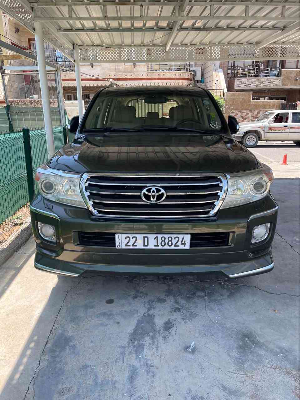 لاندكروز ٢٠١٣  محرك ٨ مواصفات GXR مسافة ٢١٣ كم بدون صبغ وبيها مكان واحد تعديل واشوية سقف كحل رقم وسنوي جديد باسم اخوية رقم موبايل (***********)(***********) أربيل, العراق
