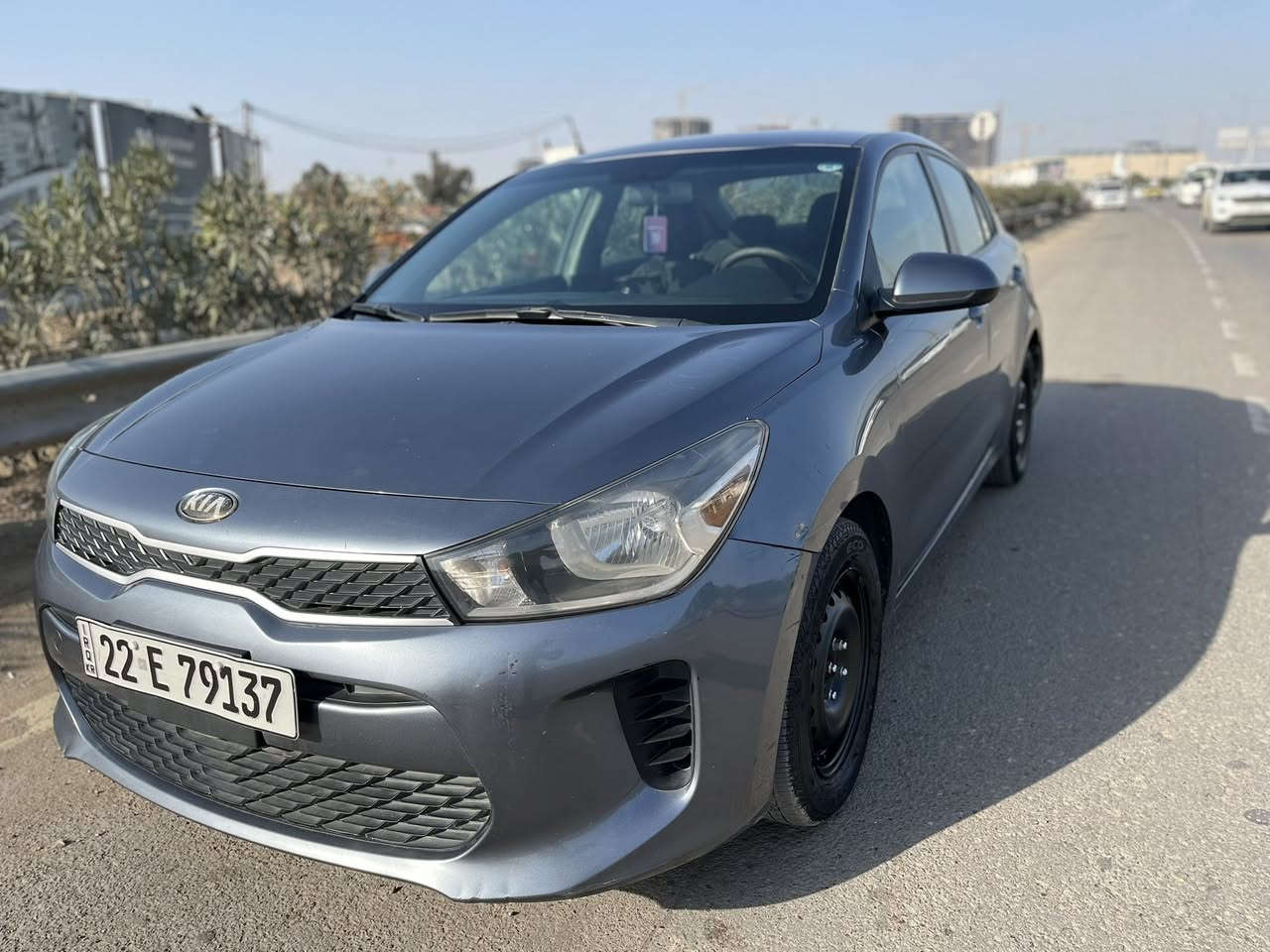 لبيع كيا ريو KIA RIO 2020 🚙
-رقم اربيل الجديد - هزة جديدة 

-لون فيلي 
- محرك ١٦٠٠ GDi 
-ماشية 101 mi
-ايرباك سليم 💯
- بجم كبس 
حادث خلفي 

    •     شاشة لمسة 7 انج 
    •     كاميرا خلفية 
 • بلوتوث + USB
 • مرايا خارجية تحكم كهربائي
 • زجاج كهربائي لكل الأبواب
 • نظام صوتي (AM/FM/MP3)🔊
    •     مثبت سرعة 

-تفاصيل سيارة واضحة بالفديو والصور ✨

-سيارة عليها ادامة كاملة صدر امامي خلفي ماي زيتي دهن جديد اصلي اطارات جديدة محرك لا يبخر ولاينقص دهن جاهزة من كلشي 

السعر : 122$ وبيها مجال 

للاستفسار الاتصال : ***********
