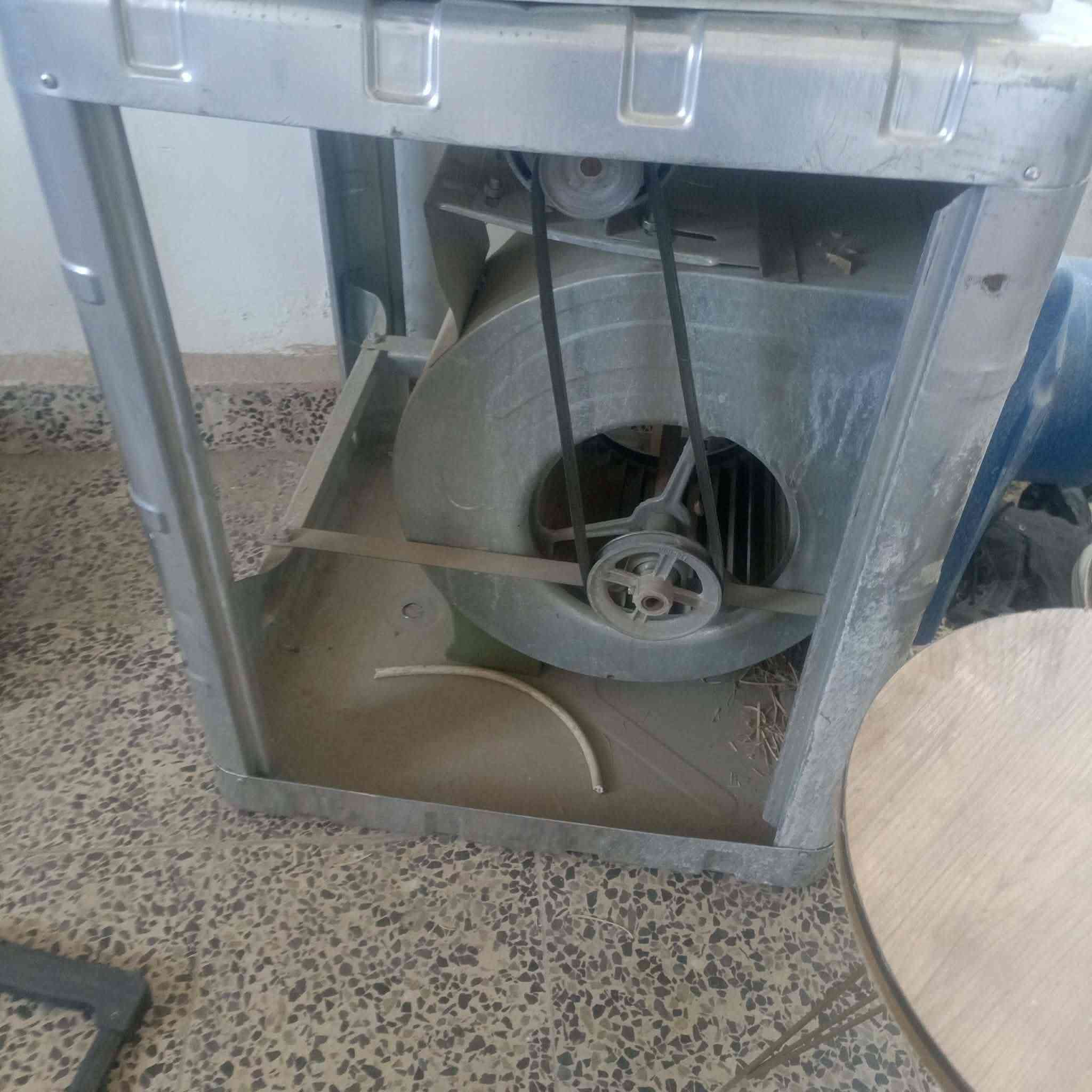 مبردة ثنين ونص حجمها اخو الجديد ابواب بلاستك ب 100 وبيها مجال


**إذا كنت صاحب هذا الإعلان وتريد حذفه لأي سبب، رجاءا أرسل رسالة إلى الدعم الفني**