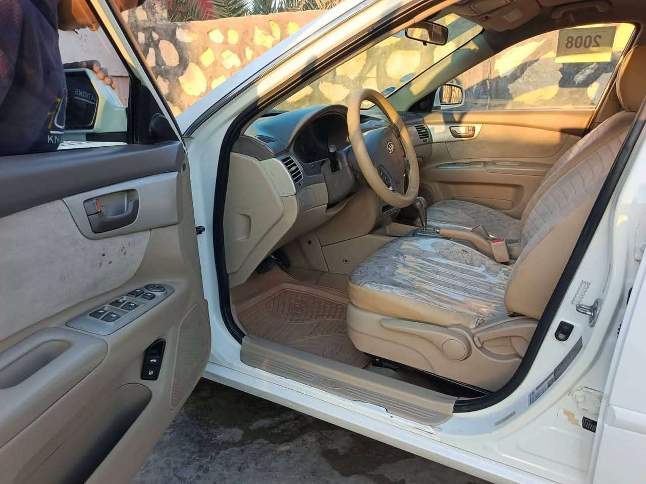 اوبتيما 2008 بأسمي بيها فقط جاملغ السايق مابيها اي نقص وارد أمريكي مكينه دوش 2400
حله نادر 2 
***********
