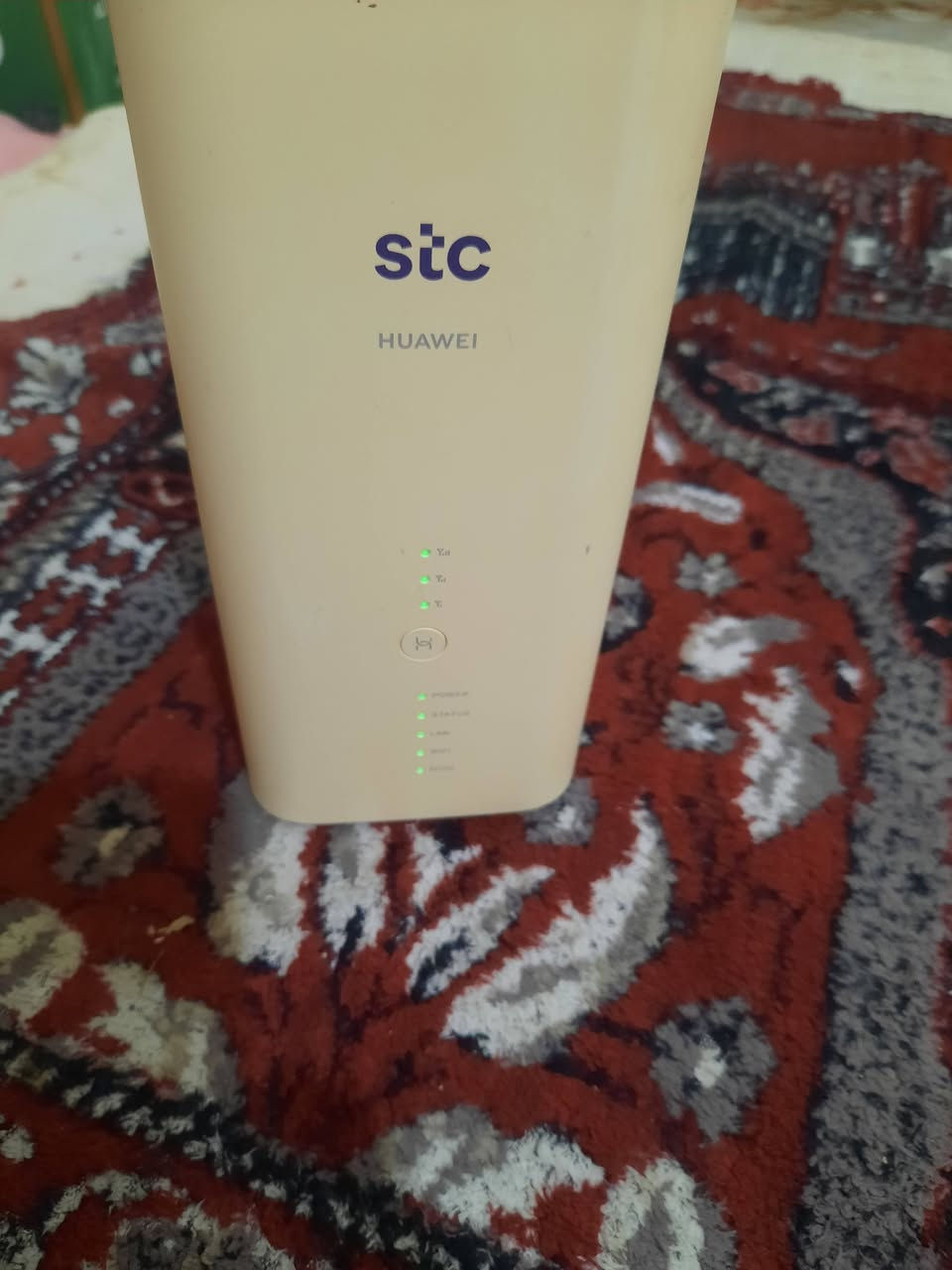 السلام عليكم راوتر 818 /260طلعلي هيج وحده مقفول ***********
