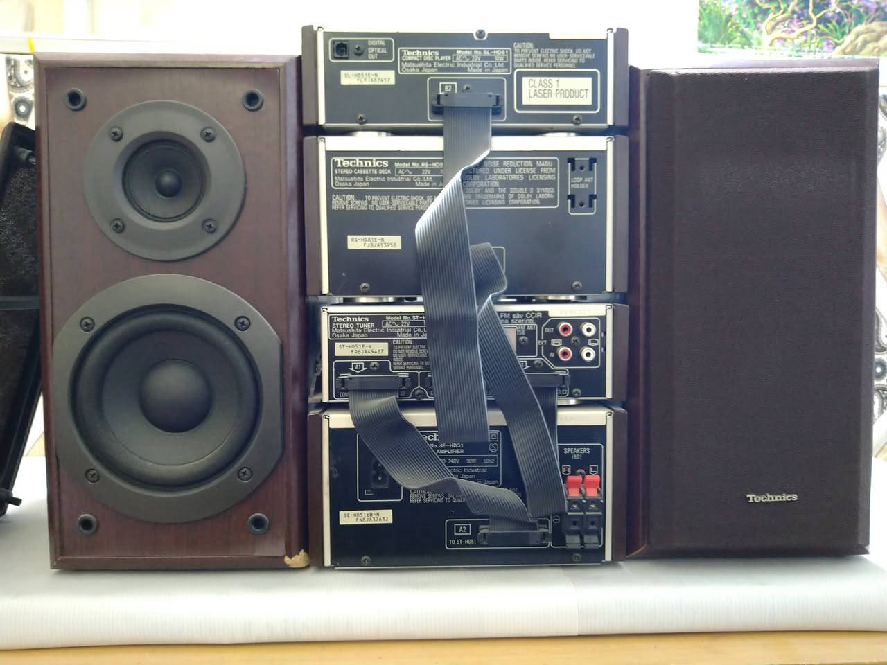 السلام عليكم ورحمة الله وبركاته ، مُبارك عليكم شهر رمضان المبارك ، و كُل عام و أنتم بألف خير ، من رخصة الآدمن ، جهاز ميني سيستم ماركة Technics , الجهاز أربع قطع ، قطعة ال CD , و قطعة الدك كاسيت لغف ، و قطعة الراديو والمُبرمج ، و قطعة اللأمپليفاير ، الجهاز يعمل على جهد 220 ڤولت ، نسبة نظافة الجهاز تقريباً 100% ، تَحكم منطقي بين قطعة و قطعة ، يحتوي على مدخل Optical Audio , و يحتوي على مدخل و مخرج RCA ، الجهاز على وضع الشركة ، غير داخل للتصليح ، صوت الجهاز جداً حلو و عالي و صافي ، للأستفسار عن السعر أو أي شيء آخر الإتصال على الرقم *********** ، أو على الخاص ، مع تحياتي للجميع ، أخوكم المهندس المعماري حسين.
