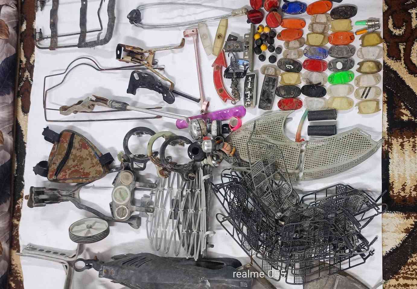 سلام عليكم غراض للبيع شلع ابيع الغراض كدام العين طياريات وره وكدام رماش ثنين سلات خمسه كدام ل قفالاه ثلاثه والباقي كدام العين مكاني موصل حي سماح  ***********
