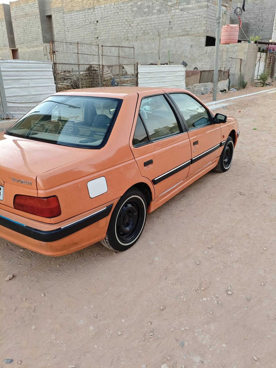 سلام عليكم سياره بيجو للبيع موديل 15 رقم مشروع وطني رقم بغداد بيها دحجه بل چاملغ الامامي والبنيد مرصع سياره جهازه من كلشي   مصفره هيئه وغرامه وگاعده تعال وافحص وشوف واقتنك وأخذ مكاني كربلاء أمن الداخلي مكلف بل نشر ما متواجد على نت رقم صاحب السياره ***********

