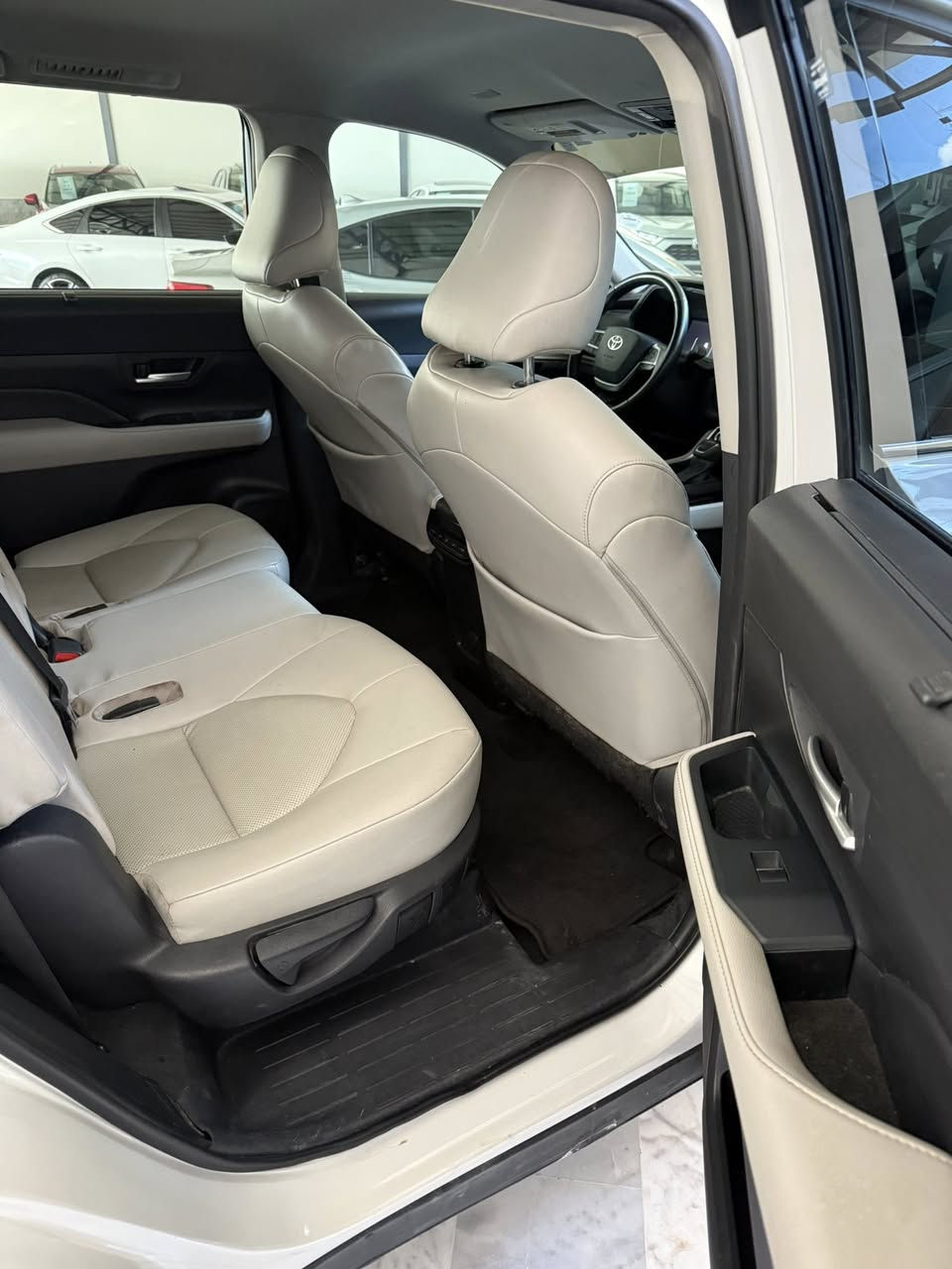 كراند هايلندر XLE2024 لتفاصيل اكثر اتصل على واتساب ***********
