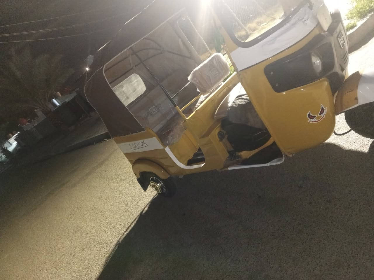 السلام عليكم تكتك للبيع رقم كربلاء موديل عشرين مكينه مكفوله كشر بي صبق بالقد وبي بتكمه تري وين مايعجبك زيرو السعر 5700 بيها مجال بصيط جاهزه كبل للشارع ربع مذب عليها ‏‪***********‬‏
