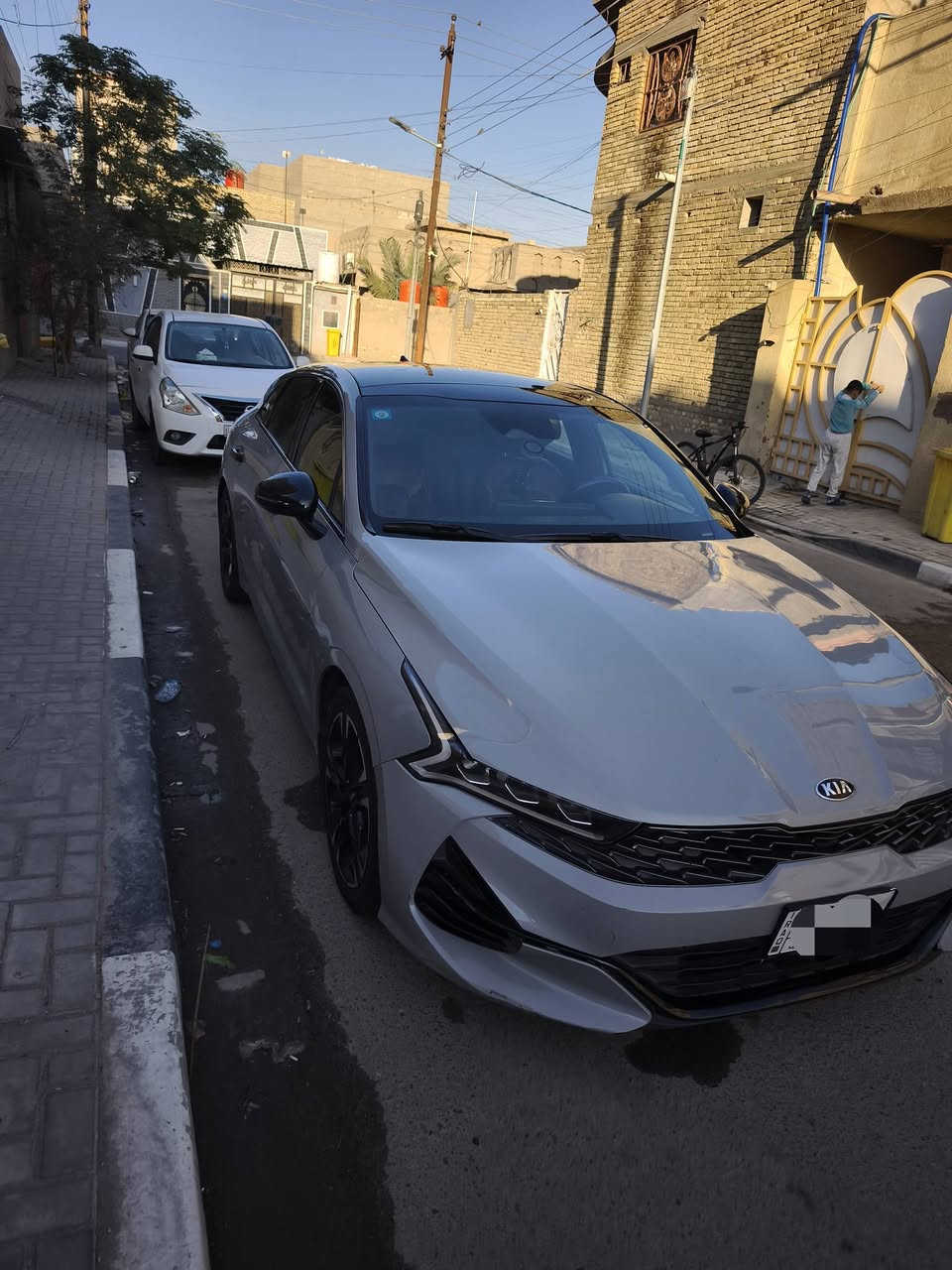 السلام عليكم كي فايف موديل 2021 واردي امريكي  
السياره مصبوغه احزام 

   رقم كربلاء 
مواصفات جي تي لاين
اللون سمنتي مميز
1600 تيربو يعني 2600
مواصفات 
 بانوراما 
بصمه
كشنات تدفئة 
استيرن تدفئة 
شحن هاتف لاسلكي 
قياده ذاتيه ؏ الخطوط السريعه
هاند بريك بصمه
تشغيل عن بعد 
مثبت سرعه 
نضام ABS
مانع انزلاق حساس أطارات 
بك لايت ليد
شاشة
كامره دواره
الاسلكي 
شاشه اعطال
ويل كورم لونين
رادار جانبيه
مراقبة النقطة العمياء
رادار الخطوط البيضاء 
اشاير بالمري 
كشنات جلد احمر
مقعد للسائق قابل للتعديل كهربائياً
لايتات ‏3 عدسات 
نضام قياده أيكو + سبورت +سمارت +نورمال
بلوتوث + aux + usb
فول تحكم ستيرن
كير أوتو + عادي
ئوتو بريك 
‏ ‏
ستيرن حرف. Led D +  زينون
توقف ذاتي عند الرجوع
صندوك بصمه
‏AUTO HOLD
تصميم خارجي رياضي
نظام الملاحة
مصابيح خلفية LED
مصابيح ضباب LED
لاسلكي Android Auto 
 

  
  
السعر: 145

للتواصل ***********
