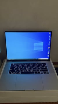 ⁨Macbook pro 2019 Core i9 Amd 5500 4gb 1 TB Hard 16 GB Ram Battery: No...