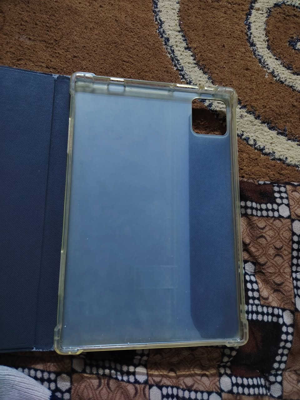 السلام عليكم من رخصت الادمن ايباد للبيع من نوع Luxury Touch F16 استخدام قليل السعر 130مكاني بلقاسم رقم الهاتف ***********

