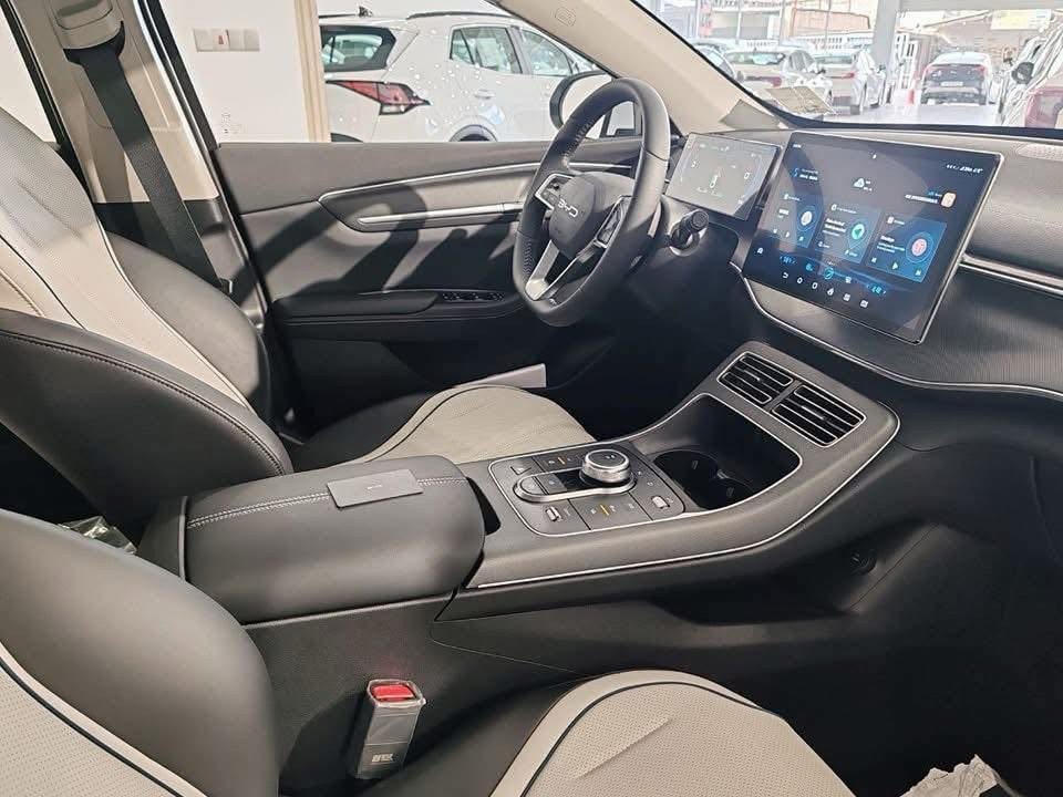 بي واي دي BYD ديستروير  هايبرد ✨موديل 2025 

محرك السياره ١٥٠٠ هايبرد
خزان الوقود 48 يمشي السياره 1300 كيلو وتحتوي على نظام كهرباء بالكامل يمشي ٥٥ كيلو بالشحنه الوحده فول مواصفات قماره حديد
ملاحظه ( السياره مرقمه وكامله ماشيه فقط 600 كيلو )
***********
السعر 19.200
