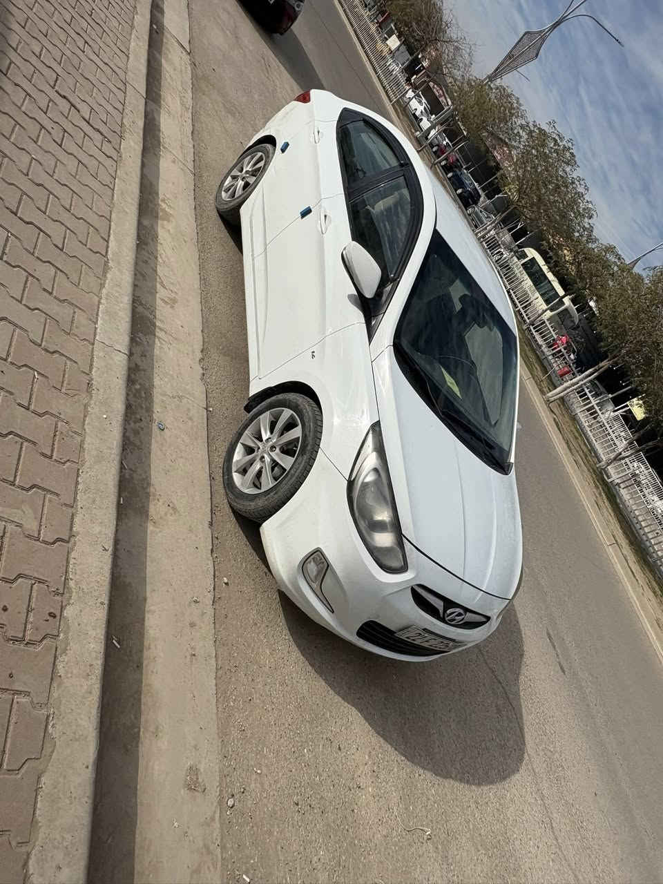 هونداي اكسنت موديل 2012 محرك 16  الضرر مرفق مع الصور محرك كير تبريد شرط بدون عيب سنويه باسمي بطاقة بانزين بيه مكان كركوك طريق بغداد. رقم *********** سعر 85بي مجال
