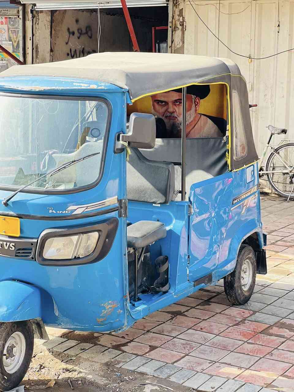 تكتك اوراق البيع تكتك مكفوله كفاله عامه من عده الغده طخه بسيطه موضحه بصوره سعر تكتك ٥٧٠٠ وبيه مجال حك جيه رقم الهاتف *********** مكانه بغداد
