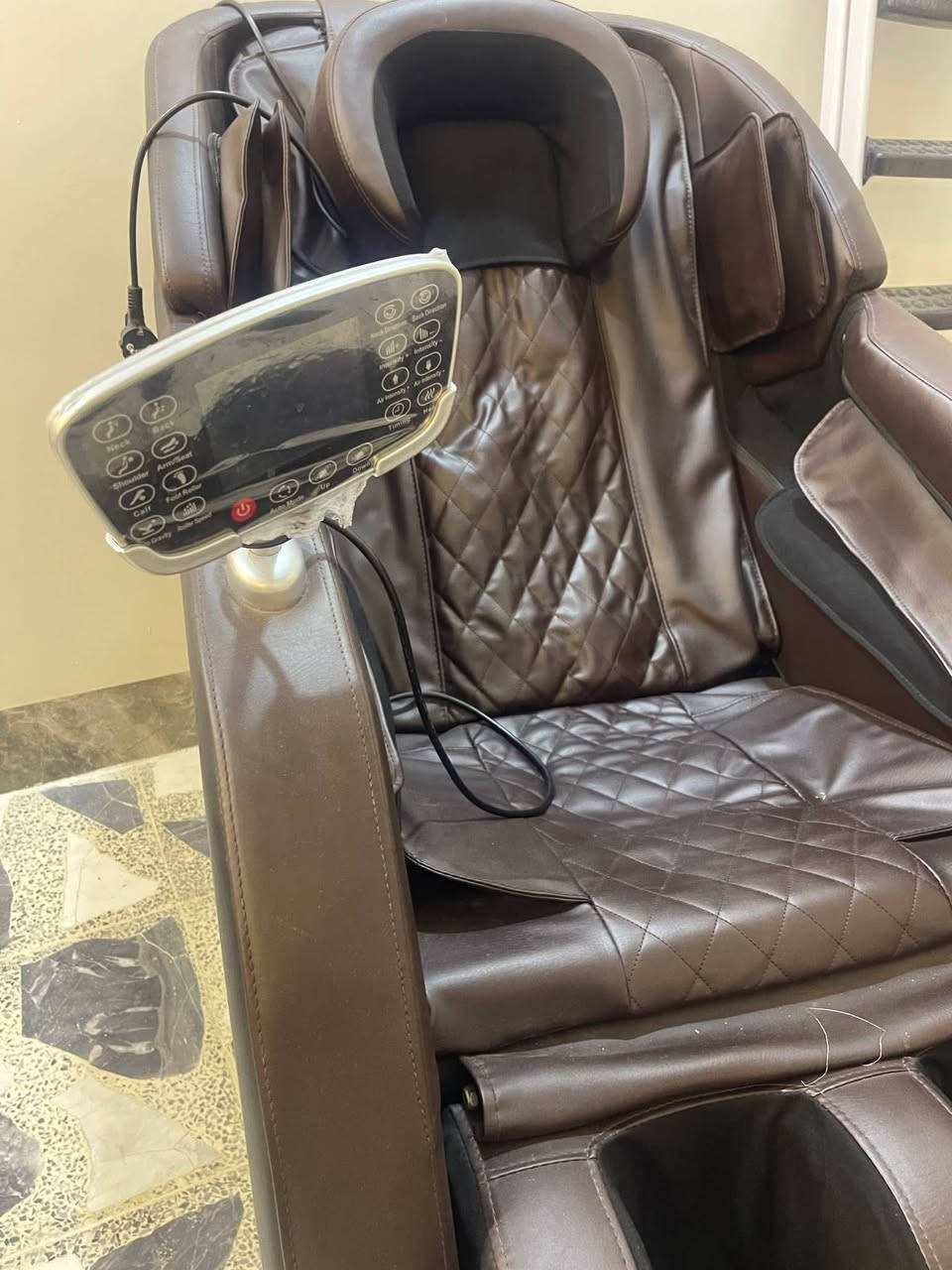 طخم سعرو مناسب وثقيل 175 وبي مجال للشراي 
كرسي تدليك 650 وبي مجال


**إذا كنت صاحب هذا الإعلان وتريد حذفه لأي سبب، رجاءا أرسل رسالة إلى الدعم الفني**