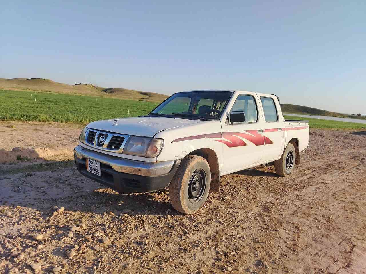 سلام عليكم بيكم نيسان موديل 2002 محرك 1400 كابريتر اسود  بيه صرف رقم واسط سنويه 2028 بسمي رقم موبايل *********** ترهم مراوس بيكم تك قماره مكان سياره ديالئ
