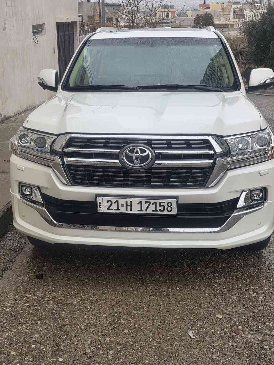 لاندكروز2017( اGxr). كفاله عامه عده بارد قليل بل دعاميه
كفاله واحد ع واحد  كل موصفات بيها (ماشيه١١٠)
 فول الفول ونضيفه6m*********** تواصل )
