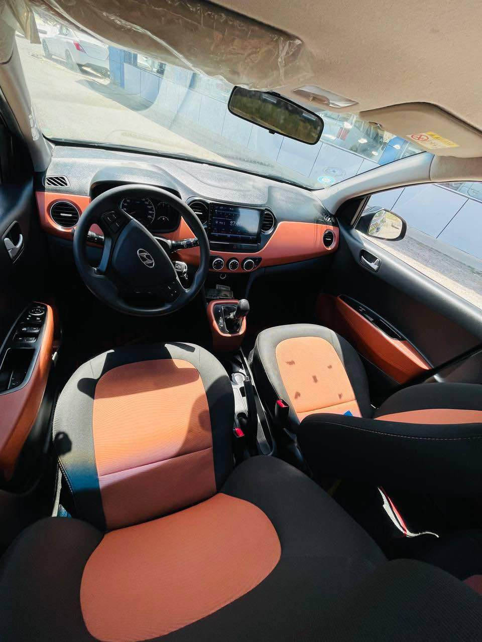 هيونداي 2020 خليجي 
ماشية 20 الف بدون صبغ 
ولا بارد كفالة عامة
السعر 98 ورقة
الاتصال *********** بغداد, العراق
