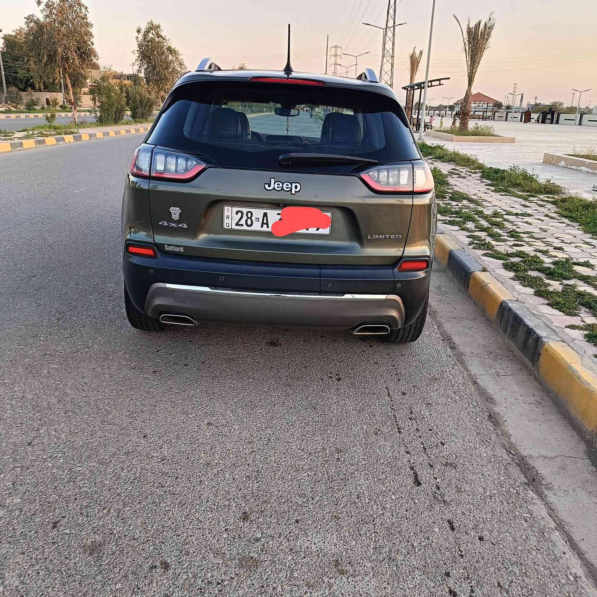 للبيع شيروكي موديل 2019 سياره   بسمي رقم النجف
6 سلندر
4*4
السياره جديده فول موصفات بصمه  فتحه كهربايات كلها تشغل

 تبريد تدءفه
تحكم استيرين تشغيل عن بعد

بيهاصبغ بنيد وجاملغات الاماميات
شاشه كبيره

السعر 140 ورقه
رقم الهاتف ***********
