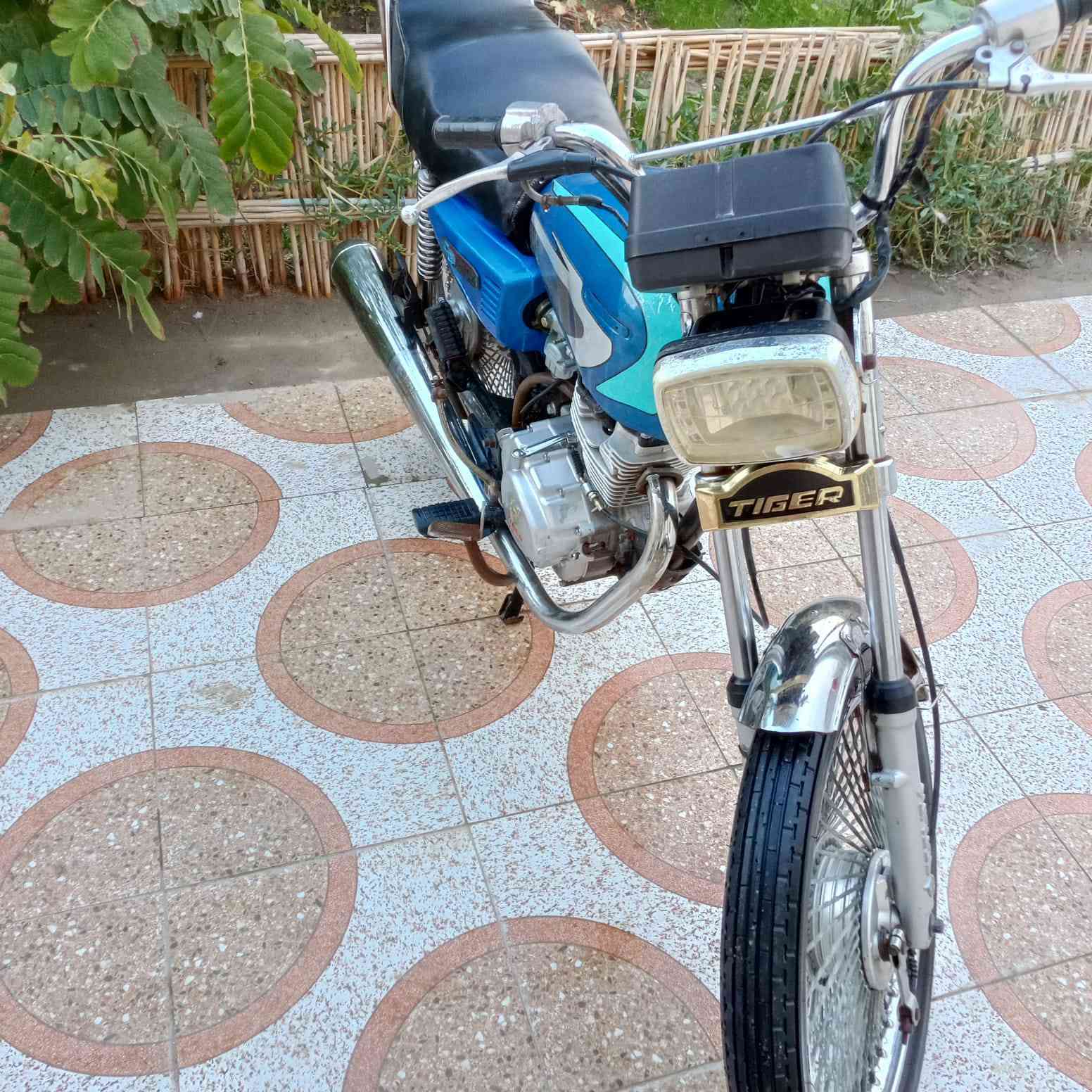 سلام عليكم دراجه تايكر
مديل 20 مرقمه سنويه تحويل ثاني يوم سوق الشيوخ ناحية الطار ***********
