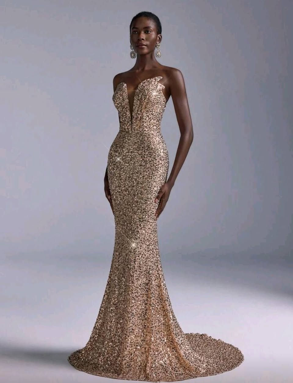 قياس 38 و يلبس 42 سعر 20 الحجز ***********
