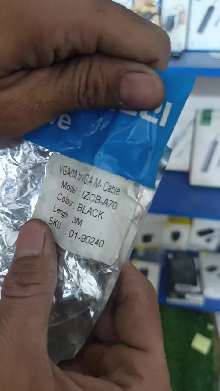 كيبل vga to vga 
الطول ٣ متر 
واتساب ***********
