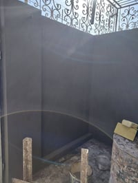 خلفة لبخ متفرغ جص سمنت شغل درجه اولى  خشن ناعم 07824886685