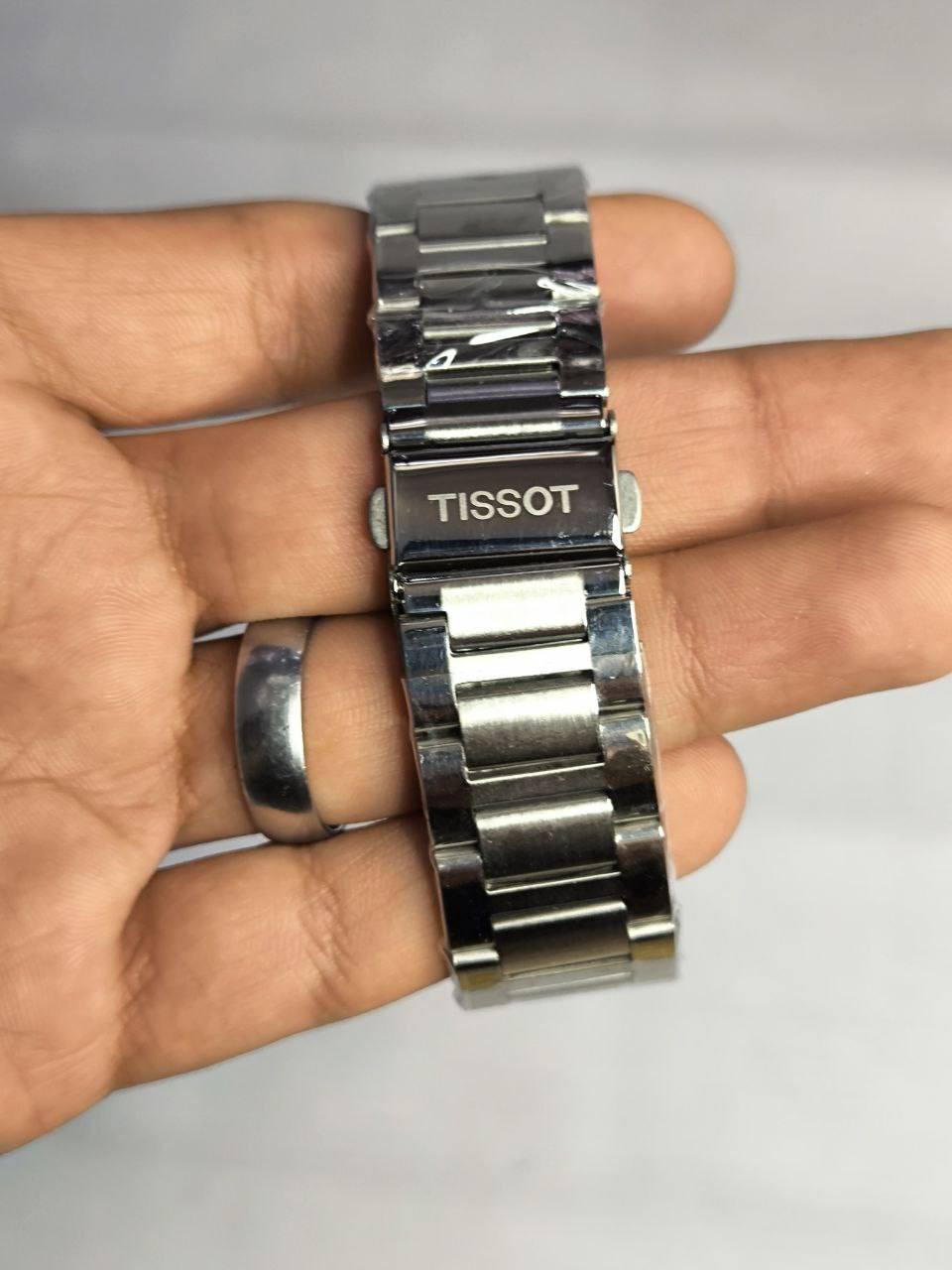 ساعة تيسوت Tissot وارد اوربي 

تحفه فنية
تصميم ملكي مصممة للذوق الراقي 
ماكينة Quartz 
ميناء مميز مزودة بمنفذ تاريخ شهري و اسبوعي مع لامينوس اميال  
هيكل ستانلس ستيل مع طبق  نيكل روم لامع طلاء
 زجاج معدني مقاومة للخدش
سير ستانلس ستيل 
مقاومة ماء وغبار
قفل فراشة 
القطعة مختمة بالكامل

السعر :- 15الف ع اول تم
للحجز والاستفسار يرجى مراسلة الصفحه


**إذا كنت صاحب هذا الإعلان وتريد حذفه لأي سبب، رجاءا أرسل رسالة إلى الدعم الفني**