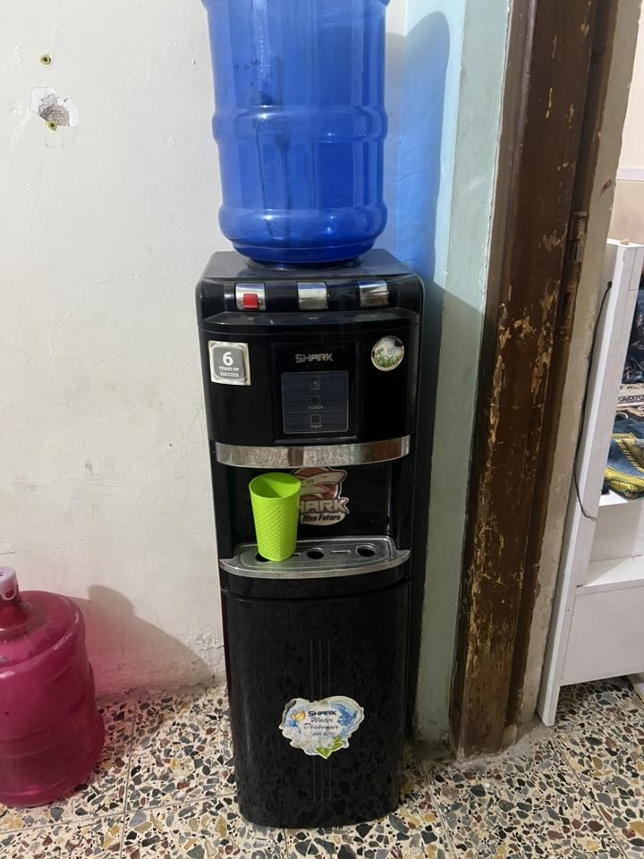 ثلاجه و براد للبيع سعر الثلاجه 150 و البراد ب50 للإستفسار يرجى المراسلة على الواتساب ***********
