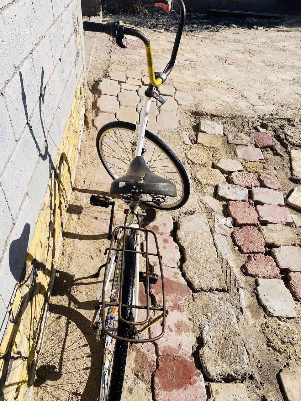 السلام عليكم 
للبيع بس بيه مشكله الويل مصطور وبريك تعبان 
سعر 65 الف  
مكاني ناصريه مركز 
الاستفسار ***********
