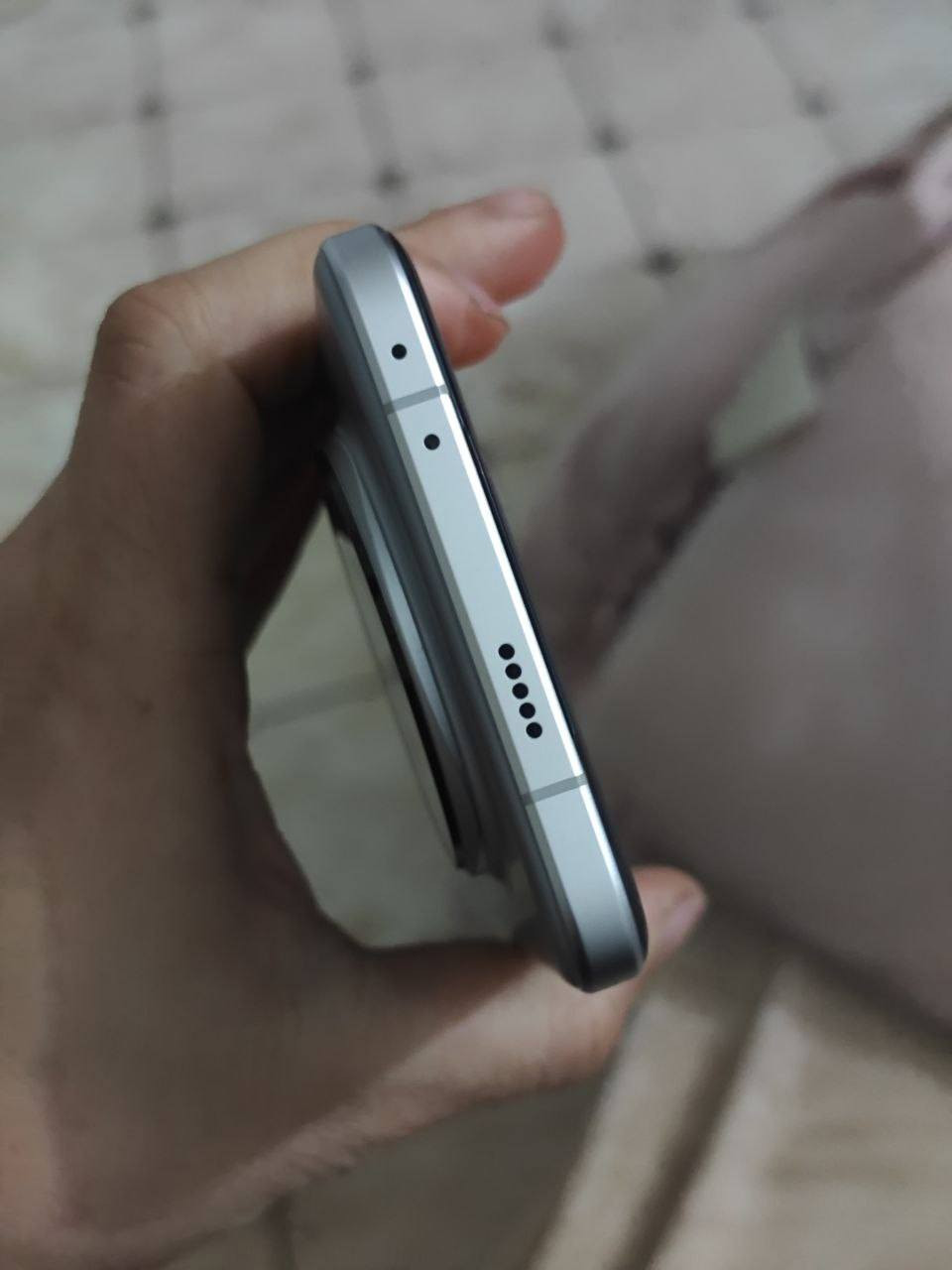 📱 هونر ماجيك 7 برو 
🔹 512GB – لون سلفر
🔹 نظيف جداً
🔹 السعر: 825 الف للبيع فقط
📍 بغداد - كرخ
📦 بكامل ملحقاته
📞 واتساب/اتصال:
***********
