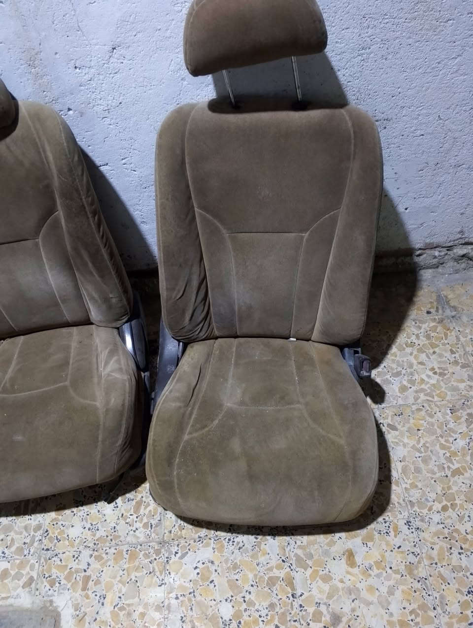 كشنات كرستا نفخ وبك لايت بي كسر يصلحونه 
العنوان البصره الزبير 
السعر 100الف 
رقم وتساب فقط ***********
