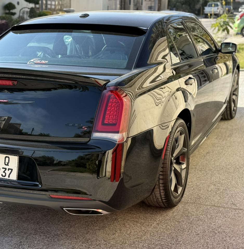 السلام عليكم
للبيع كرايسلر S300 2023 خليجية وكالة هارلم فول مواصفات ام الرادار مغلفة ppf ضمان ١٠ سنوات مكفولة كفالة عامة 
ماشية 7000
العنوان بغداد 
للتواصل ***********
***********
