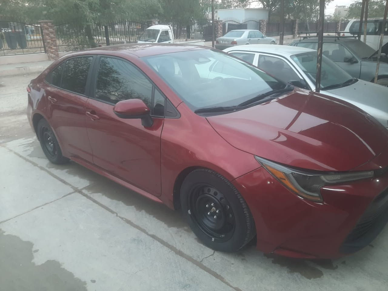 السلام وعليكم كورلا موديل 2023 بانزين بدون رقم le محرك 2000 ماشيه 26 حادثه جاملغ السياره جديده لسعر140 وبيهه مجال العنوان سامراء ***********
