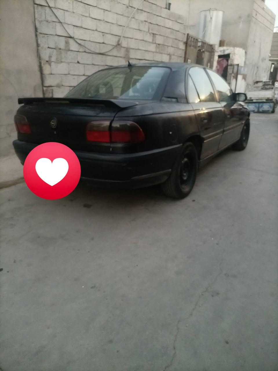 سياره وبل بزون كير ومحرك ونجي تبريد وتتفئه رقم نكليزي سنويه30 سعر 38وبيهه مجال قليل ***********
