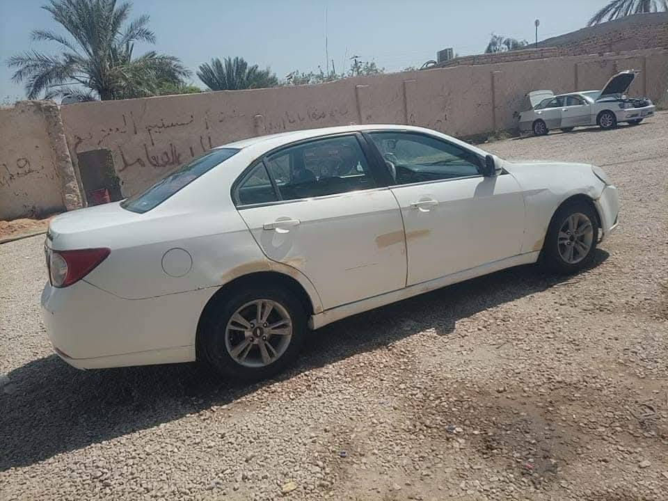 السلام عليكم ابيكا للبيع 2007
جاهزه مكينه وكير وحداديه وتبريد 
السعر ٣٥
الديوانيه غماس 
***********
