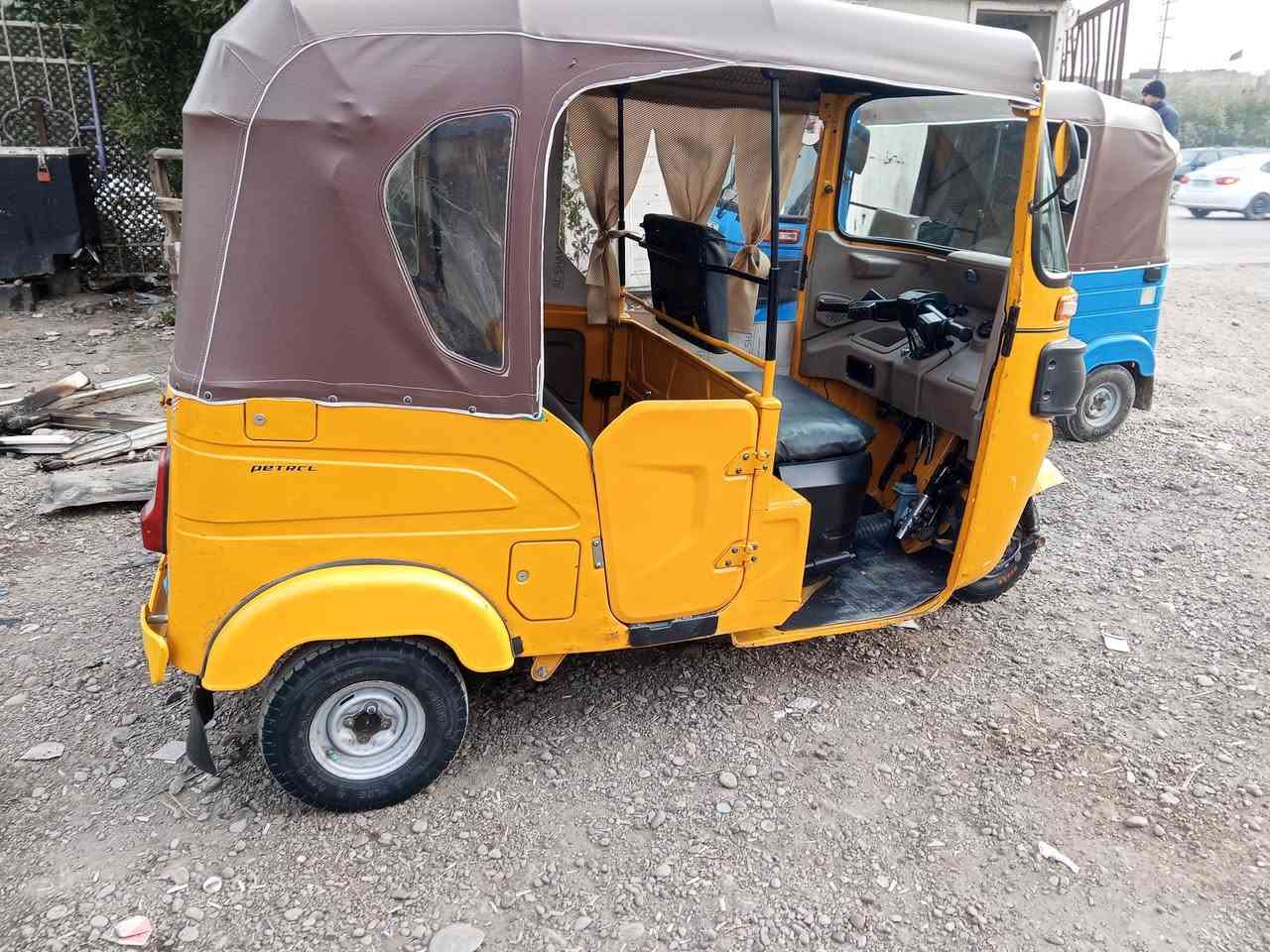 سلام عليكم تكتك موديل 2022 محرك مكفول تكتك مكفوله عده بارد قليل مرقم بغداد مكاني بغداد الشعله 
رقم *********** السعر 8700وبيه مجال
