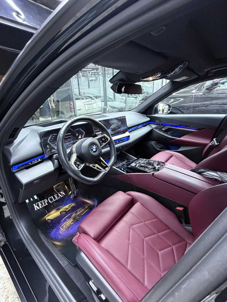BMW 520 2024
وارد العروش خليجي 
مكفوله كفاله عامه بدون صبغ بدون بارد 
ماشيه 6,200 كيلو متر فقط 
محرك 2.0 لتر 4 سلندر تون تيربو  
السياره لونها اسود لامع  عليها ppf طافي 
مواصفات:
- ٤ كامرات 
- حساسات امامي خلفي
- كراسي جلد 
- كراسي كهرباء + كراسي ذاكره + ترفئة كراسي 
- جنطه شفط
- اوتو هولد
- بانوراما 
- مثبت سرعه
- زنون 
- قياده شبه ذاتيه
•بيها connect drive application
بعد بيها مواصفات كلش هوايه 
السياره اخت الزيرو
مرقمة رقم اربيل
سعرها60 الف دولار وبيها مجال  
‎600 ورقه
للاستفسار ***********
