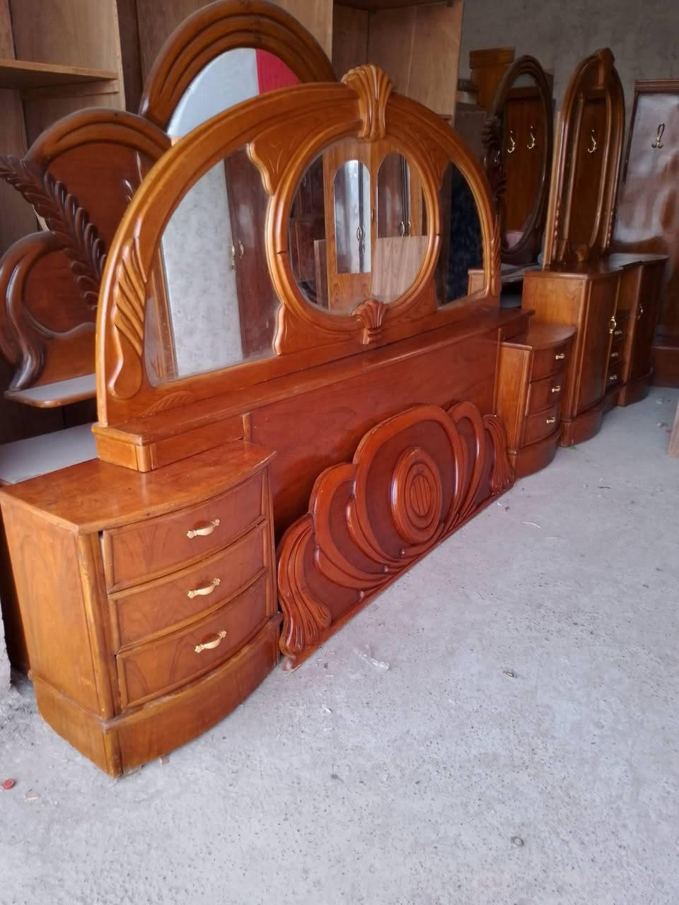 يا ألله غرفة اخشاب صاج ثكيله وديكور مختلف السعر 700 ويوجد توصيل داخل بغداد فقط


**إذا كنت صاحب هذا الإعلان وتريد حذفه لأي سبب، رجاءا أرسل رسالة إلى الدعم الفني**