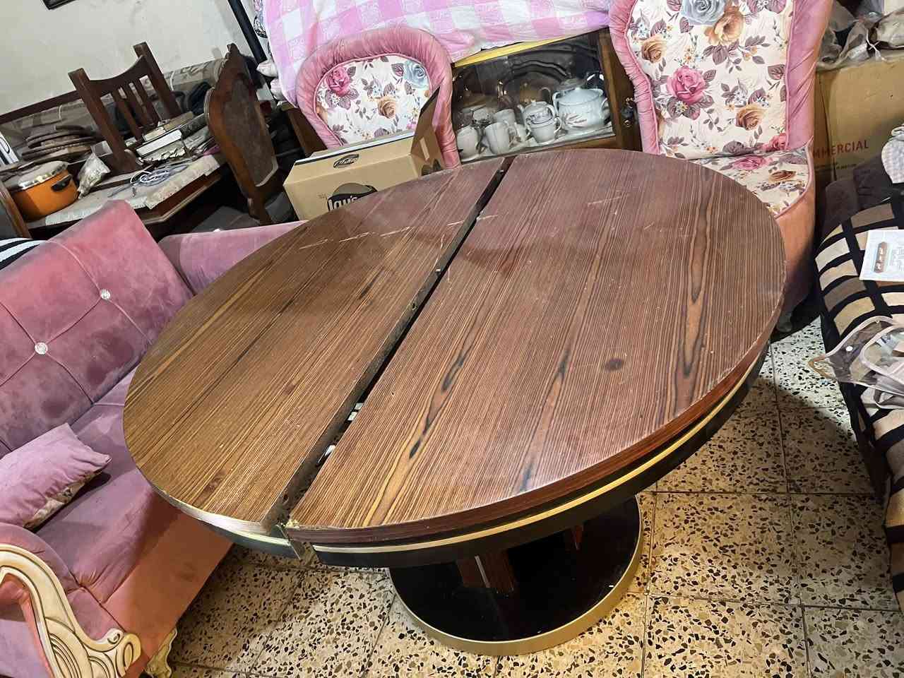 ميز رئاسي يتكبر ويتصغر بيضوي او دائري
ويتفصخ ايضا


**إذا كنت صاحب هذا الإعلان وتريد حذفه لأي سبب، رجاءا أرسل رسالة إلى الدعم الفني**