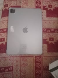 ايباد برو M2 • بطارية ٩٠ • حالة ممتازة