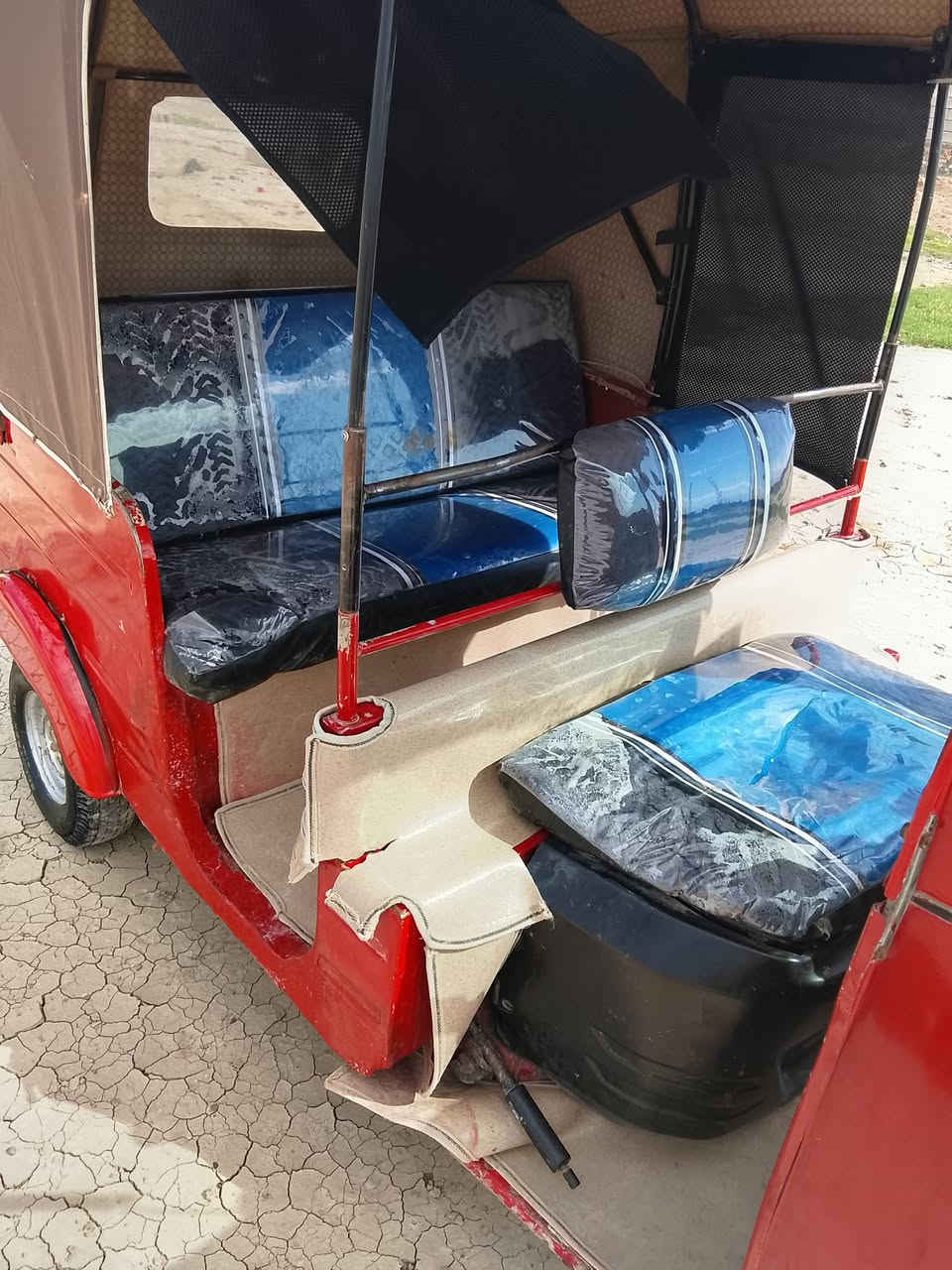 تكتك18 رقم نكليزي مشروع وطني راعيه بديالى تكتك نضيفه خير من الله كهرباء كامله مكينه نضيفه بيهة ضربة فوك جامرلغ حك شبرين من صفحة شوته فقط ديالى بلدروز
***********
