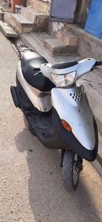 دراجه للبيع عصفوري كامله اي نقص مابيها السعر ٣٥٠ وبيها مجال 0781202468...