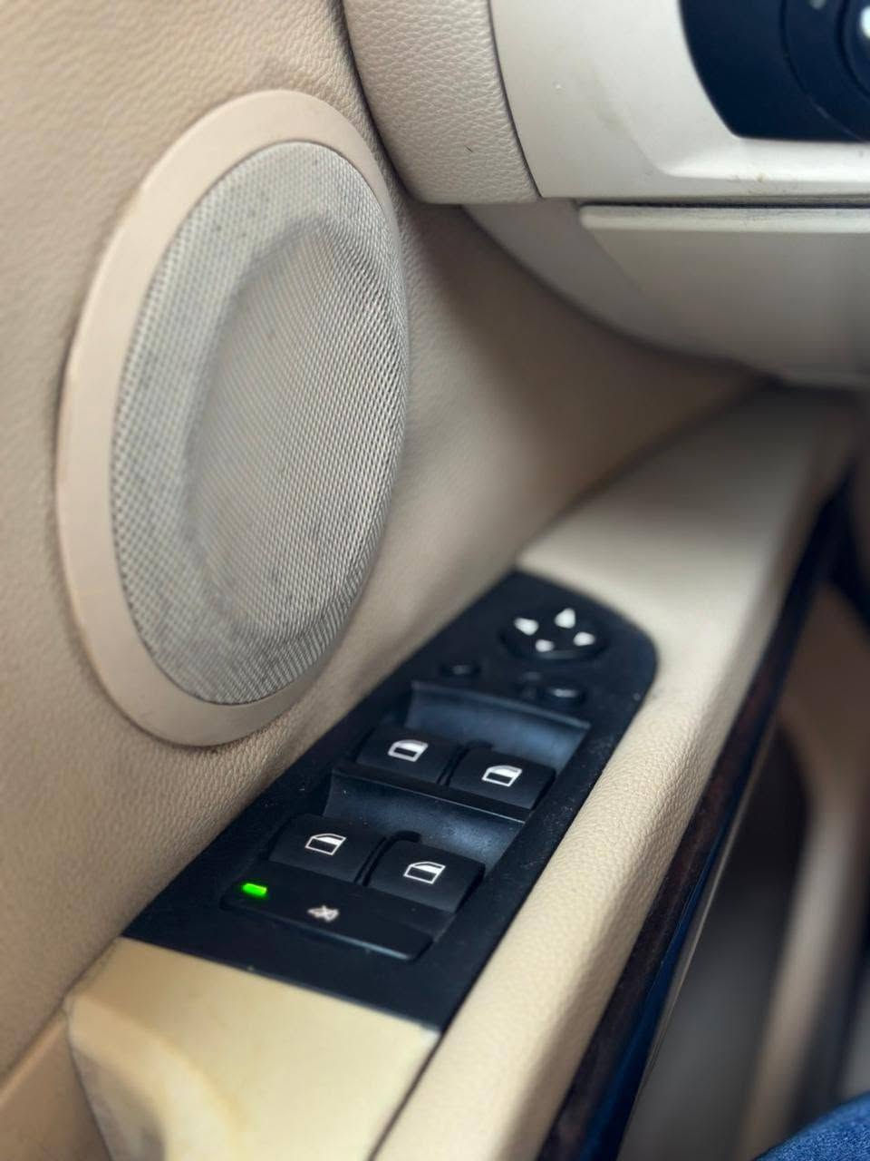 Bmw 320i
موديل 2006
كامله أعلى فئه بصمه
رشه عدا السقف 
فبريكا دواخل
عداد 260
رخصه سنتين بأسم المالك بدون توكيلات
مغيره شورت بلوك استيراد بحاله ممتازه مثبوت ع الرخصه ماشي 15 الف فقط
مرور ومعاينه الشروق 
لا تحتاج لأي مصاريف
متاح الكشف اي وقت
السعر 580
واتساب / 01114097092


**إذا كنت صاحب هذا الإعلان وتريد حذفه لأي سبب، رجاءا أرسل رسالة إلى الدعم الفني**