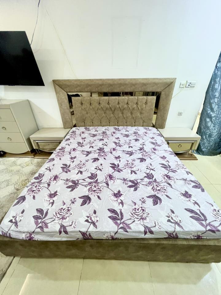 غرفة نوم تركية مستعملة نظيفة 100/100
شهداء البياع ***********
بمليون وبيها مجال 🤍🤍🤍
