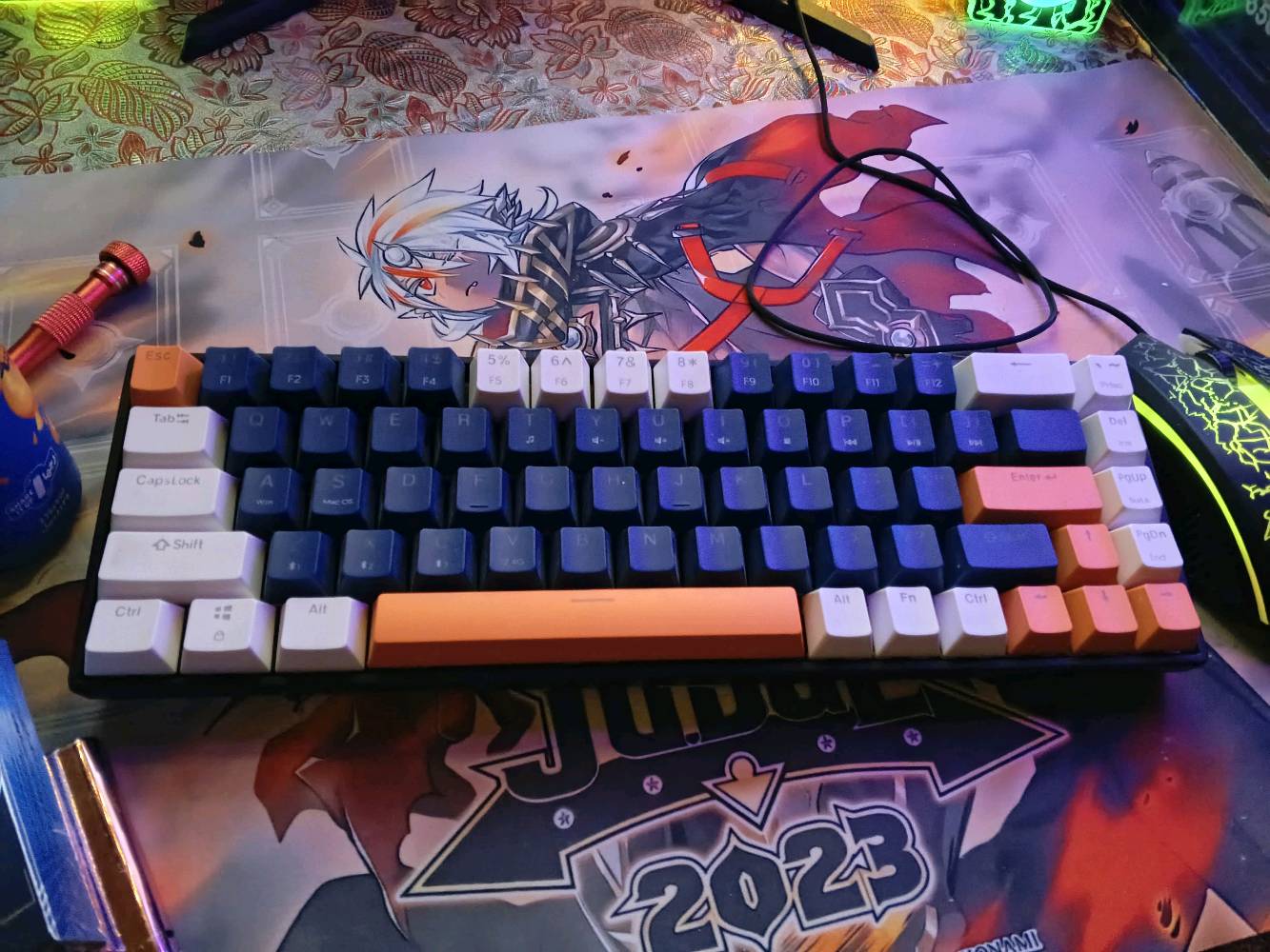 السلام عليكم حاسبة للبيع سعرها مناسب للتواصل  
***********
متوفر واتساب ايضاً



Gaming PC Setup for Sale

● PC Components:
CPU: Xeon E5-2689 v2
Motherboard: X79 Gaming
RAM: 16GB DDR3 (Samsung - Single Stick)
GPU: RX 460 (4GB)
Cooler: S40 RGB (4 Heatpipes)
PSU: Thermaltake 650W RGB
Storage: 120GB SSD + 256GB SSD + 500GB HDD
Case: HyperX (3 RGB Fans)
Wi-Fi: TP-Link 300Mbps Adapter
● Accessories & Peripherals:
Controller: Xbox 360 Joystick
Audio: RGB Headset + Desktop Speakers
Input: Gaming Keyboard & Mouse + Mousepad