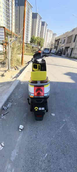 Garow السلام عليكم دراجة كهربائية ماركة 
موديل 2025 ست بطاريات 32 امبير و72 فولت ملف 2000 واط
تمشي سرعة 97 حقيقي 80
بريكات هايدروليك مع مانع انزلاق مع لايت عالي ناصي السعر 900 الف
انطيك ضمان تمشيك 75 الى 85 كيلو متر بالشحنة الوحدة

اتصال ***********
مكاني حي الجهاد
