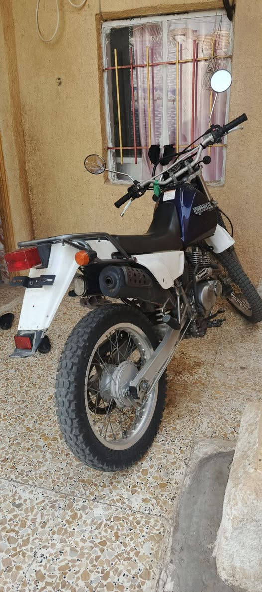 السلام عليكم شباب دراجه دجبل 200 كل نقص مابيها مكفوله كفاله عامه دراجه عله وضع الشركه للاستفسار عله رقم ***********
