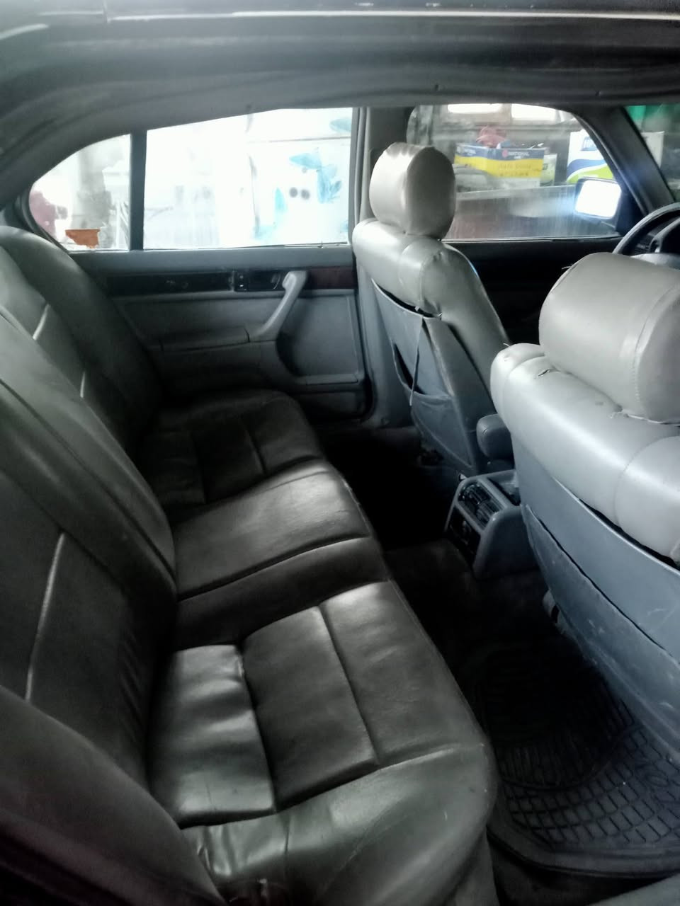 السلام عليكم للبيع BMW رقم انبار دولي سيارة جاهزة شوية ترتيبات يرادلها محرك وكير وصدر خلفي امامي كله جديد غرفتها حلوة كهربائيات كلها شغالة عدا السلايت السعر 40 وبيها مجال مكان السيارة الفلوجة 
***********
