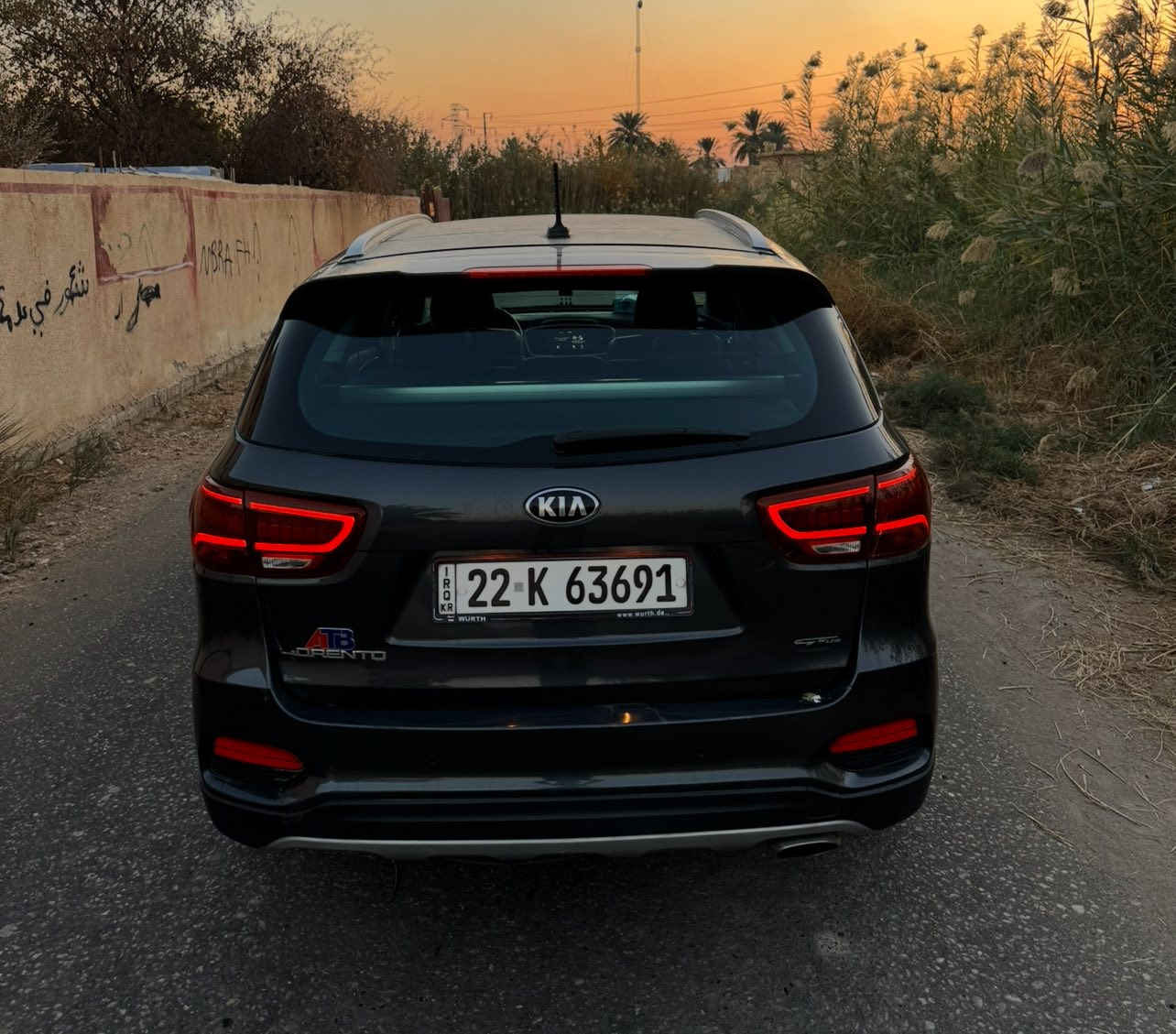 سلام عليكم للبيع فقط
كيا سورنتو خليجي ٦ سلندر دوش 
مواصفات جي تي لاين اعلى مواصفات 
فول الفول 
🔴بانوراما طكتين 
🔴بصمة تشغيل
🔴بصمة ابواب 
🔴كشنات جلد 
🔴كشنات كهرباء 
🔴كشنات حار بارد 
🔴شاشه كبيره 
🔴جنطه كهرباء 
🔴فور ويل 
🔴داخل اسود ملكي 
🔴ويل كروم 
🔴داخل صاج اسود 
🔴فول تحكمات 
🔴4 كامرات 
🔴رادارات 
🔴لايت 5 عدسات 
🔴بروجكتر بلاك بيري
🔴مري كهرباء 
🔴اشاير بلمري  
وهواي مواصفات بعد 
 
موديل 2020 
ماشيه ٨٠ الف كيلو متر حقيقي 
رقم اربيل الجديد 
مكينه 6 سلندر 
مكانها بالل
السعر ٢٦٥ ورقه
للاتصال ***********
