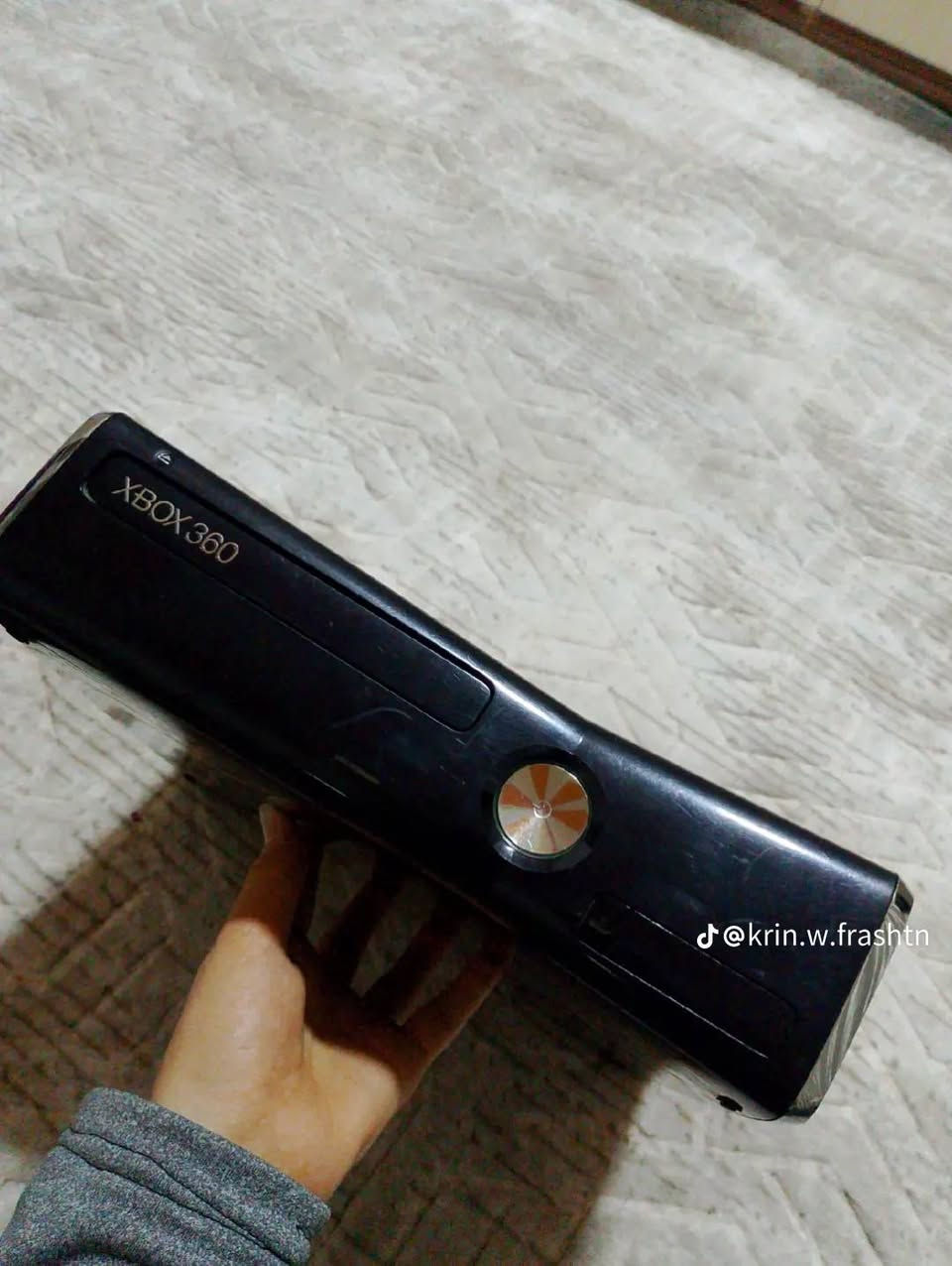 عندي بلي 
Xbox 360 
128 لعبه بي 
مع جميع ملحقاته
 للبيع ب 150وبي مجال يده وحده وياه


**إذا كنت صاحب هذا الإعلان وتريد حذفه لأي سبب، رجاءا أرسل رسالة إلى الدعم الفني**